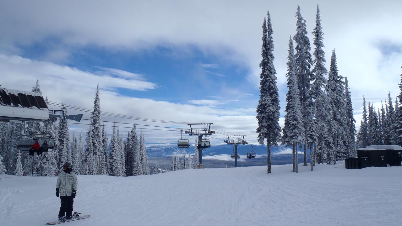 The Burfield Otel Sun Peaks Dış mekan fotoğraf